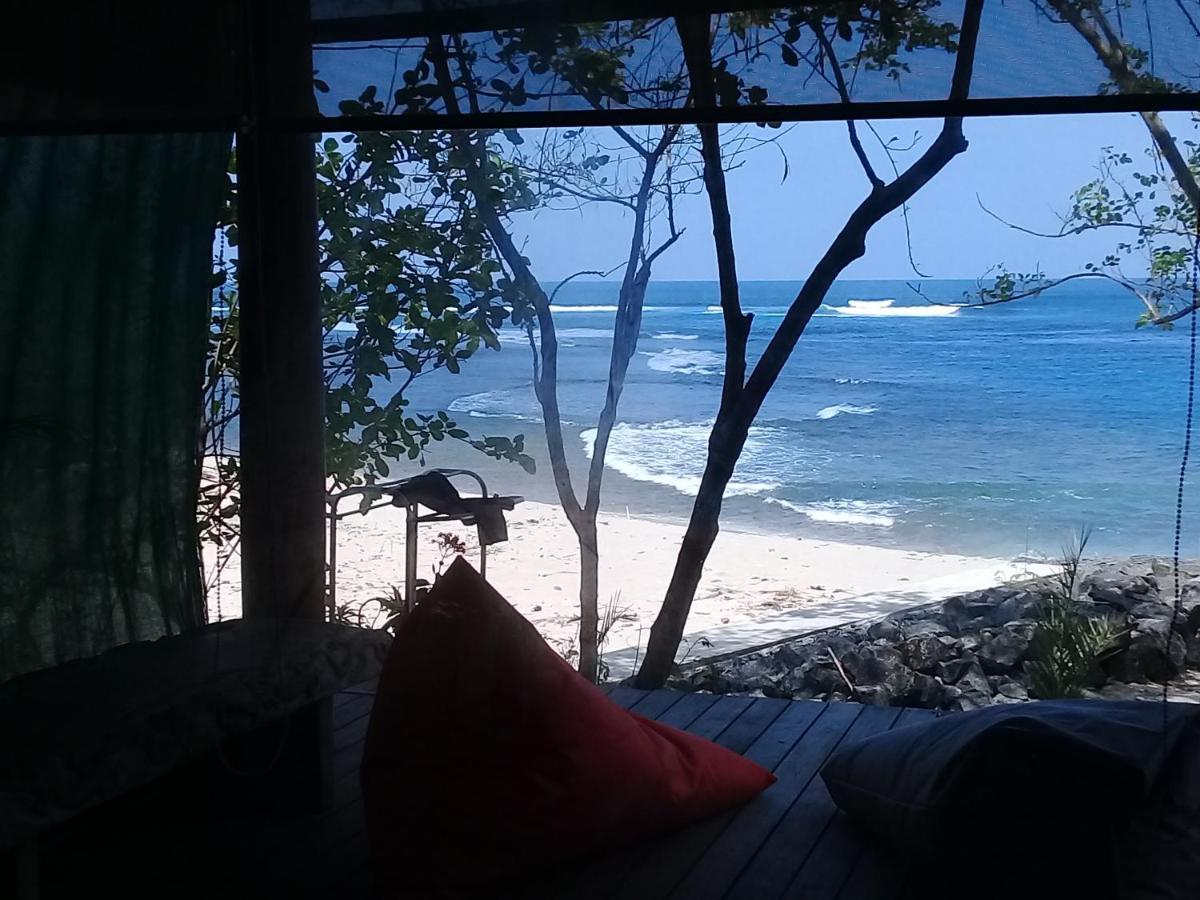 Castaway Surf Retreat 1 Hotel Sekongkang Eksteriør billede